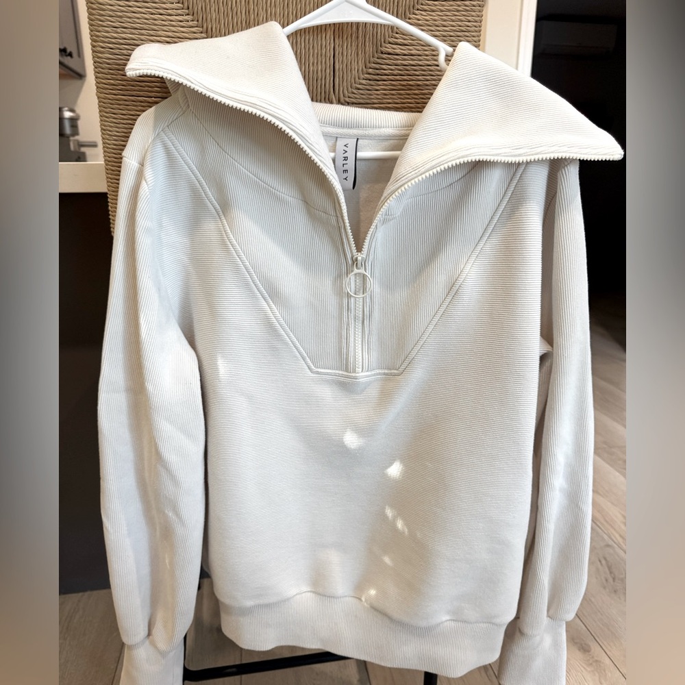 Varley Vine Half Zip - like new!